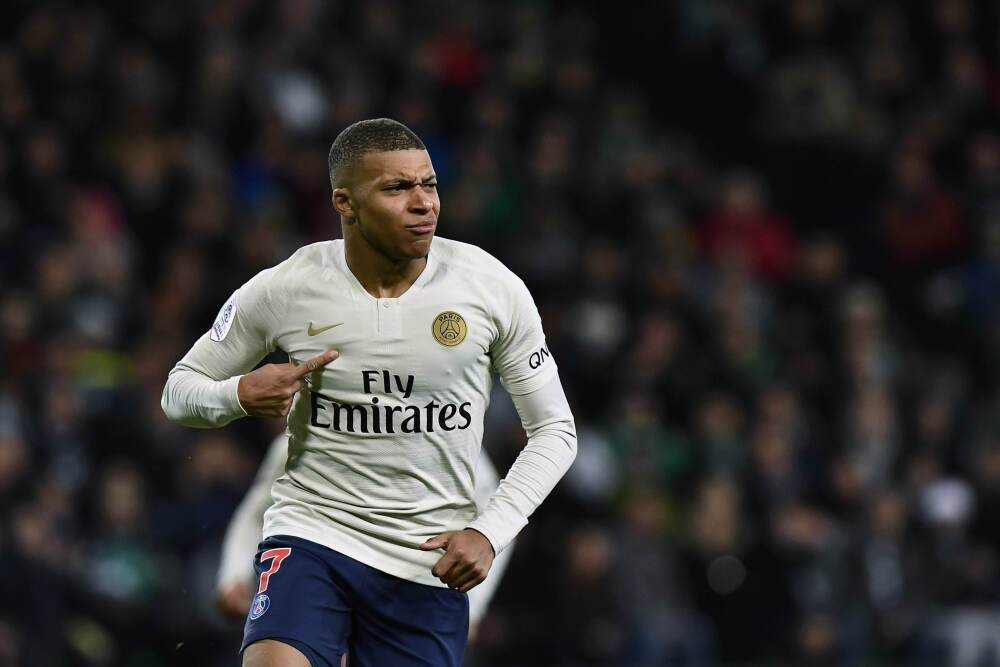 南师曲奂宇：黄金史诗级牛市涨幅 70% 剑指 5000 美元